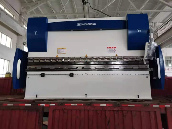 125Tx4米油電混合數(shù)控折彎機發(fā)貨