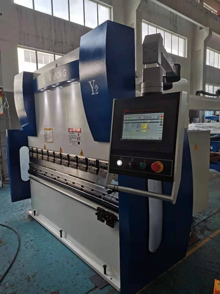 80TX2500油電混合數(shù)控折彎機(jī)