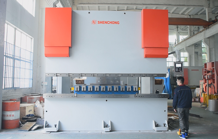 數(shù)控折彎?rùn)C(jī)600T4000(DA52).jpg