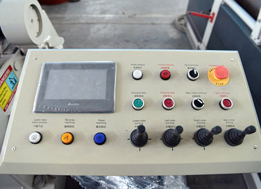 四輥卷板機(jī)操作控制臺