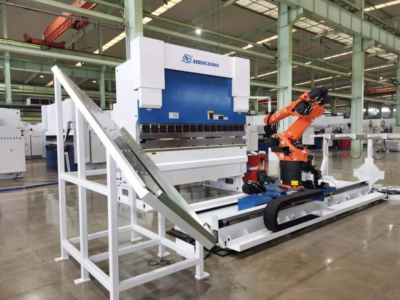 折彎機(jī)器人 七軸機(jī)器人折彎單元